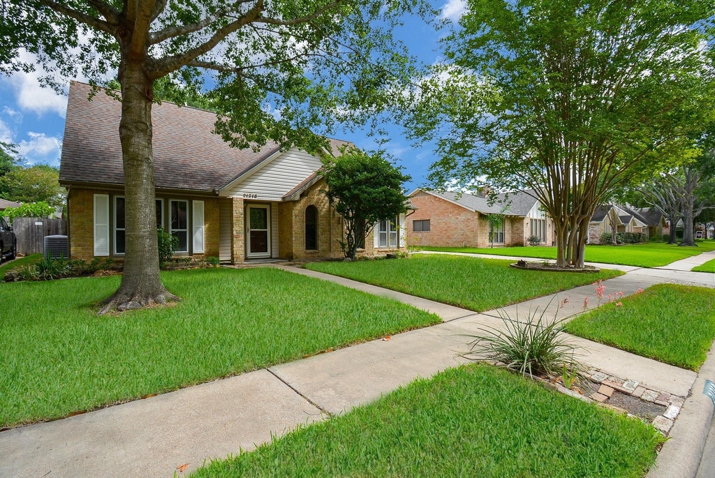 21318 Park Valley Drive - Photo 3