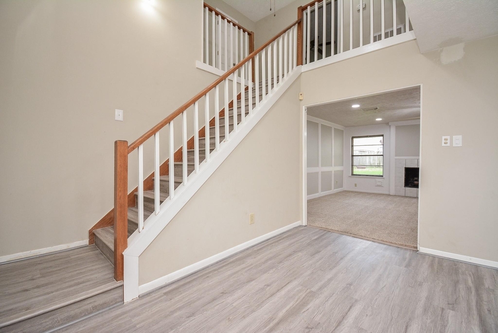 21318 Park Valley Drive - Photo 8