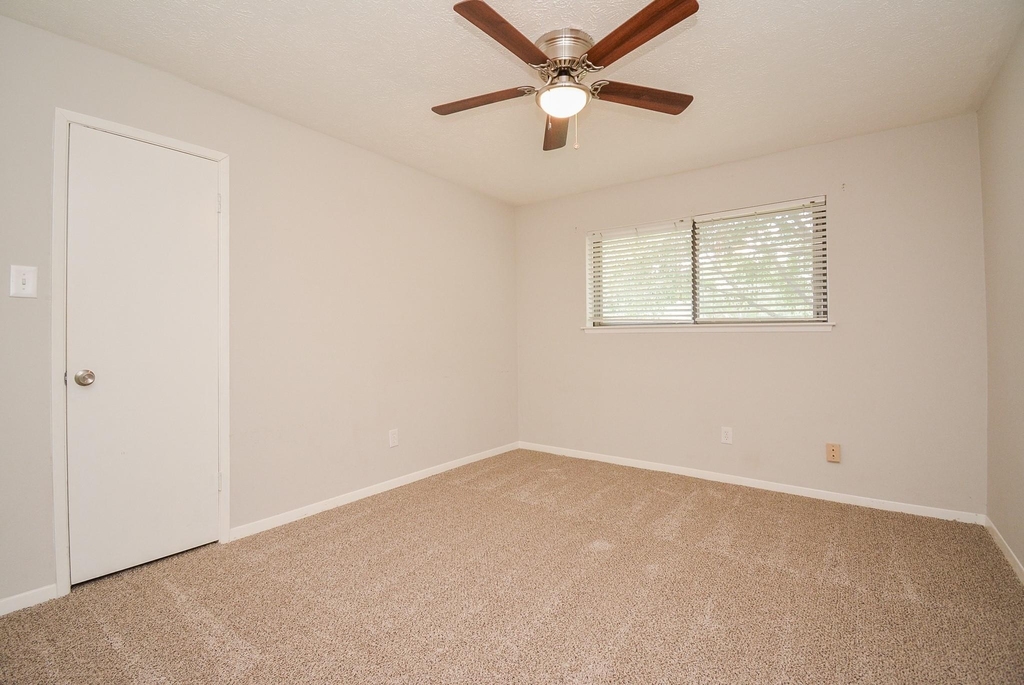 21318 Park Valley Drive - Photo 42