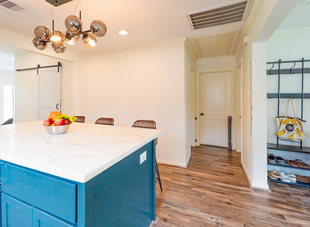 1607 W 22nd Street - Photo 21