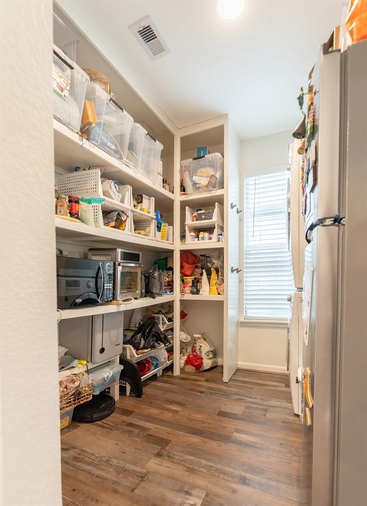 1607 W 22nd Street - Photo 18