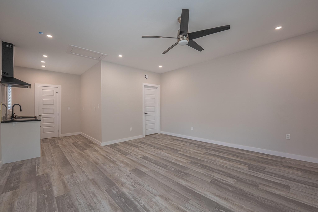 4202 Clay Street - Photo 3