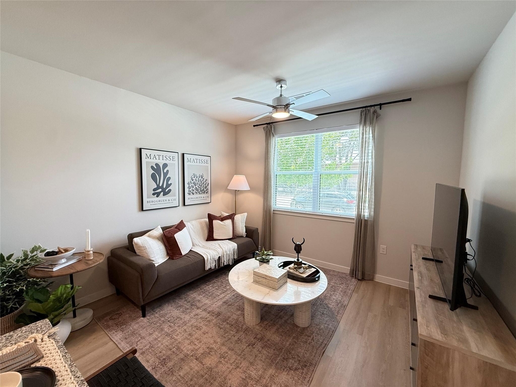 1610 Campbell Rd - Photo 4