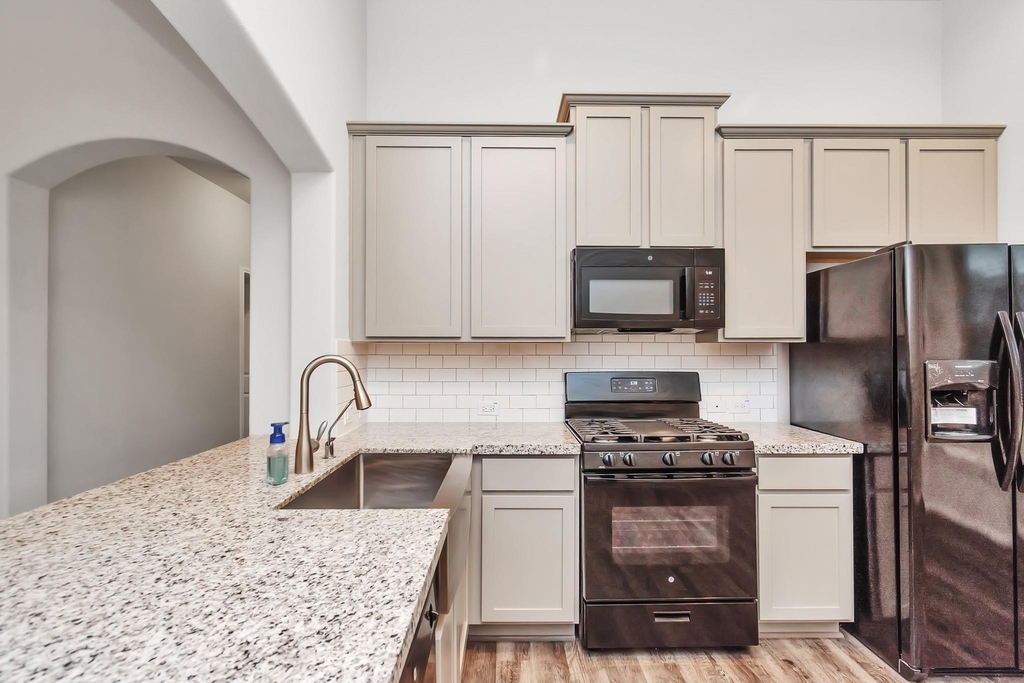 4406 Low Meadow Lane - Photo 15