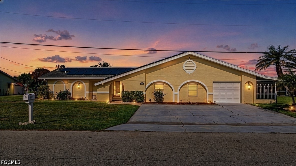 2507 Lakeview Drive - Photo 0