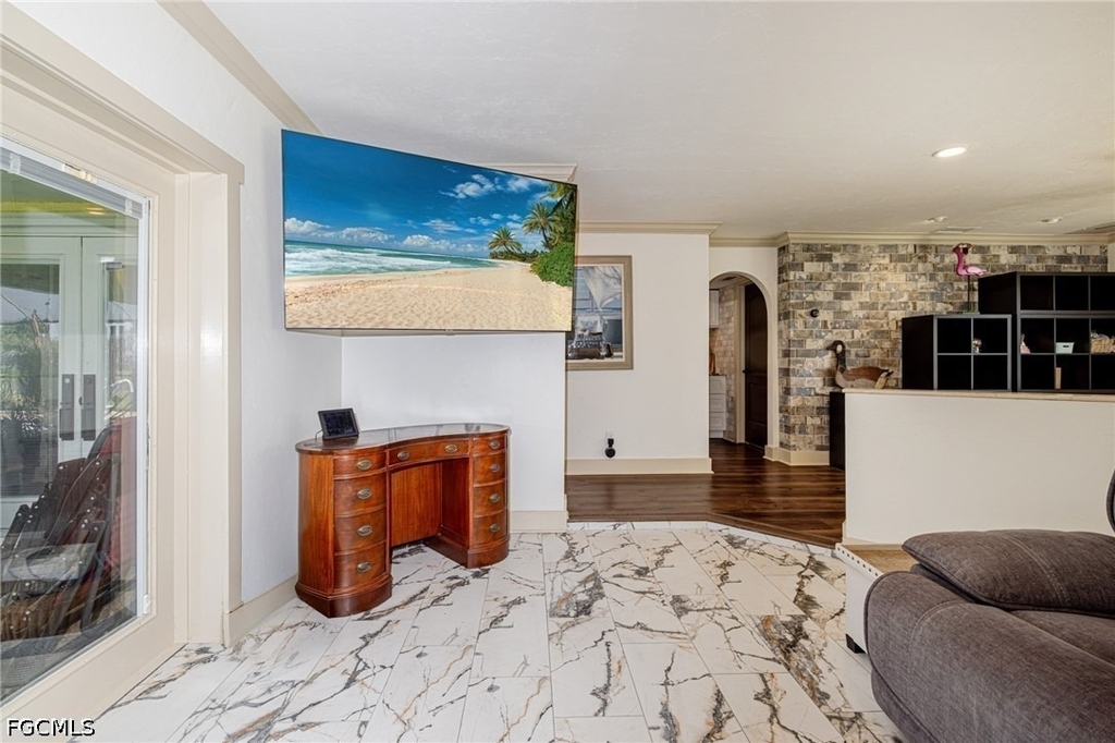 2507 Lakeview Drive - Photo 7
