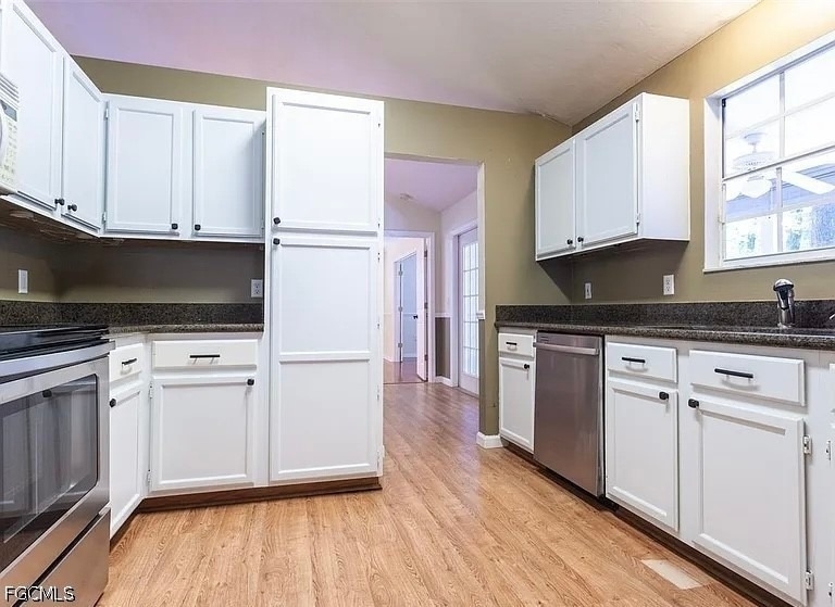 10505 Sw 55th Place - Photo 3