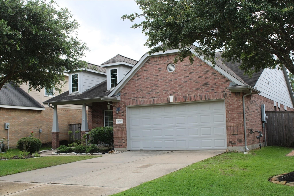 9527 Brackenton Crest Drive - Photo 1
