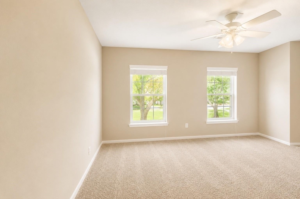23027 Lodgepoint Drive - Photo 8