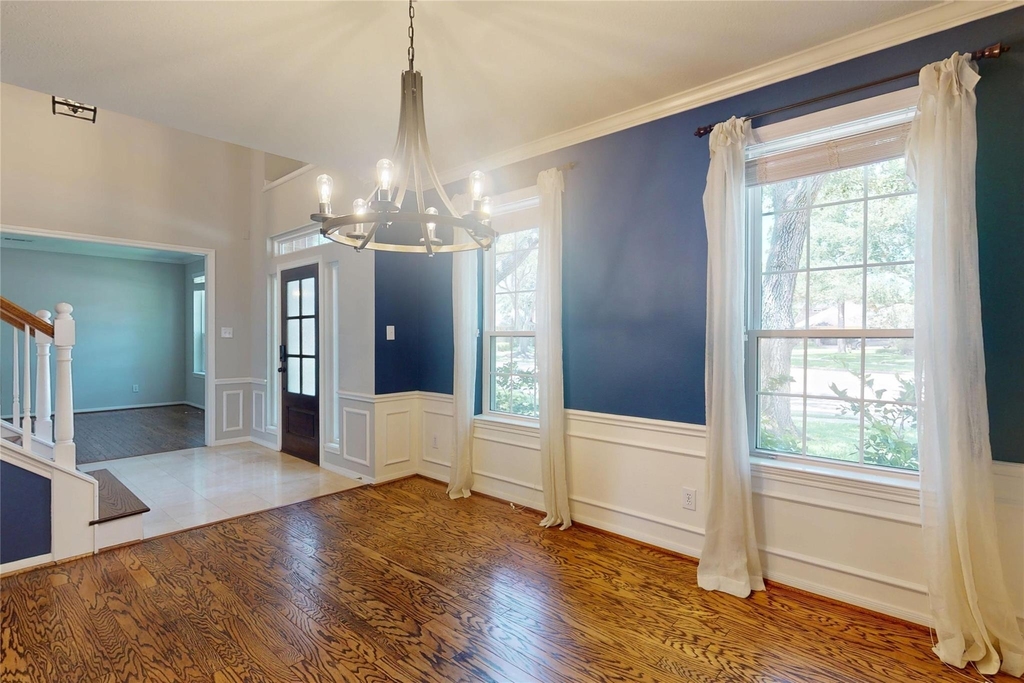 23027 Lodgepoint Drive - Photo 5