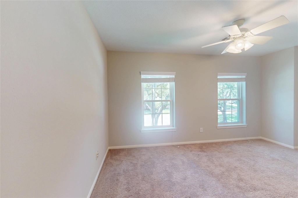 23027 Lodgepoint Drive - Photo 17