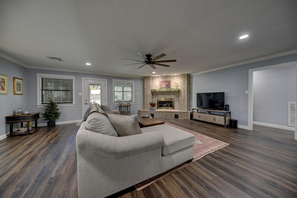1600 Pecan Street - Photo 8