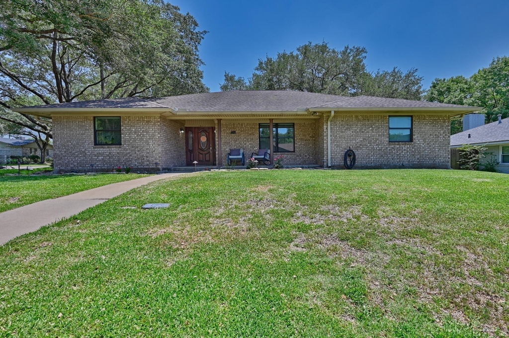 1600 Pecan Street - Photo 3