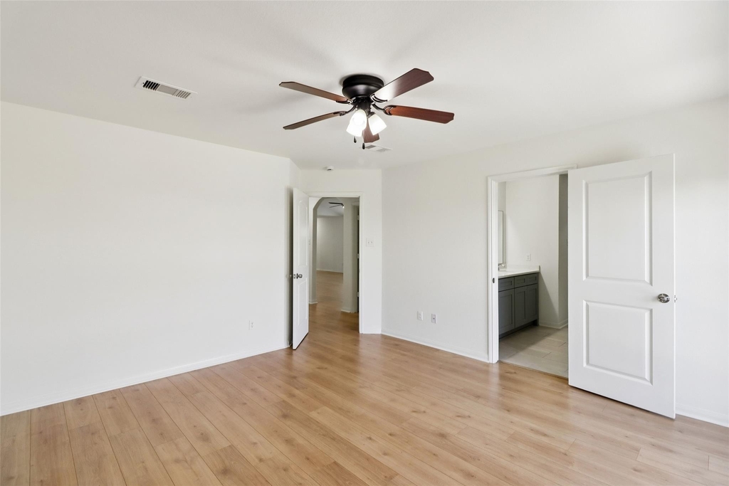 8006 Distant Harbor Road - Photo 13