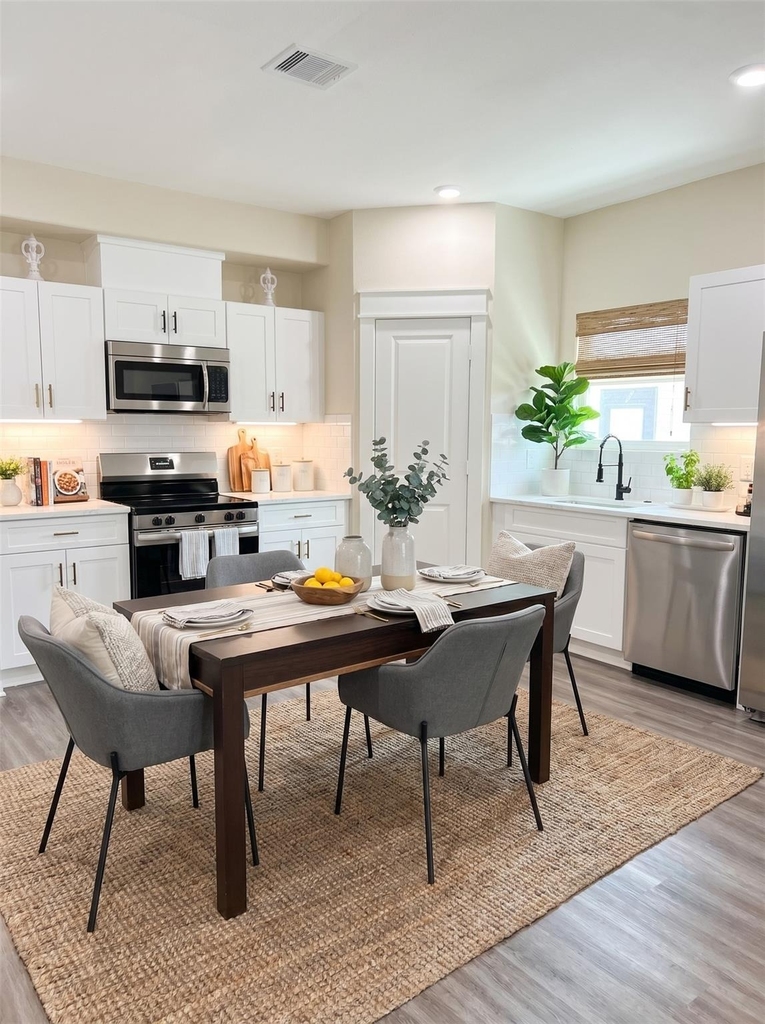 9441 Radio Road - Photo 4