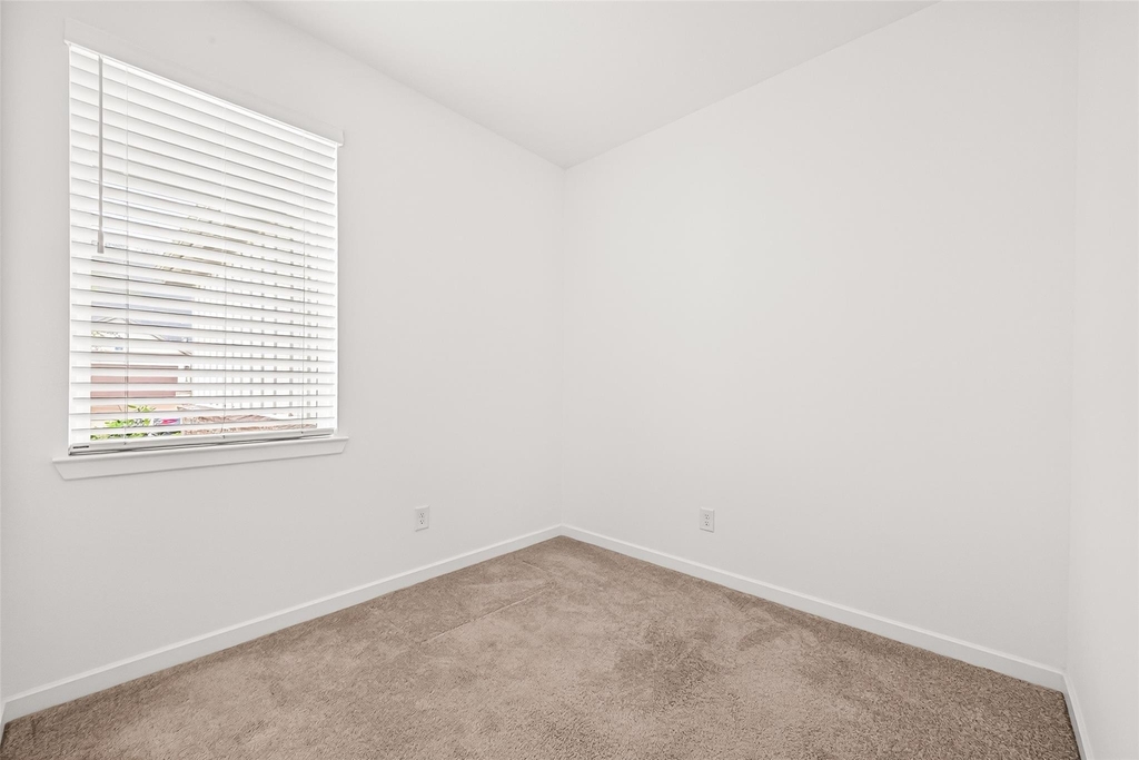 21815 White Bellflower Lane - Photo 5