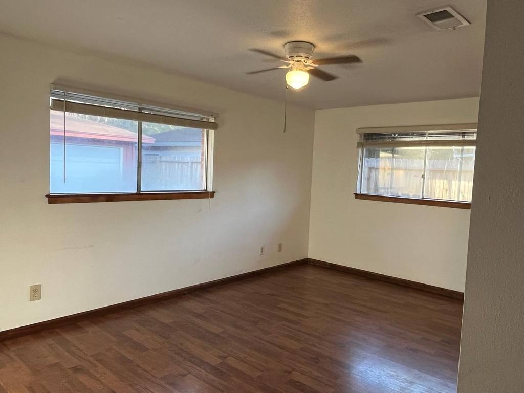 121 Mary Lane - Photo 4