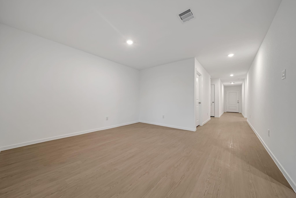 25625 Rose Creek Drive - Photo 2