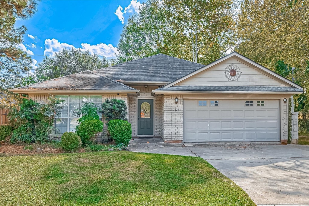 7135 Woodland Oaks - Photo 0