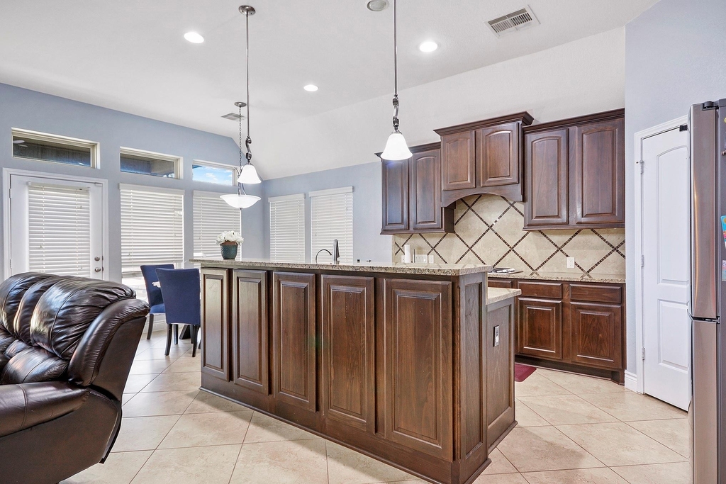 27815 Colonial Point Drive - Photo 10