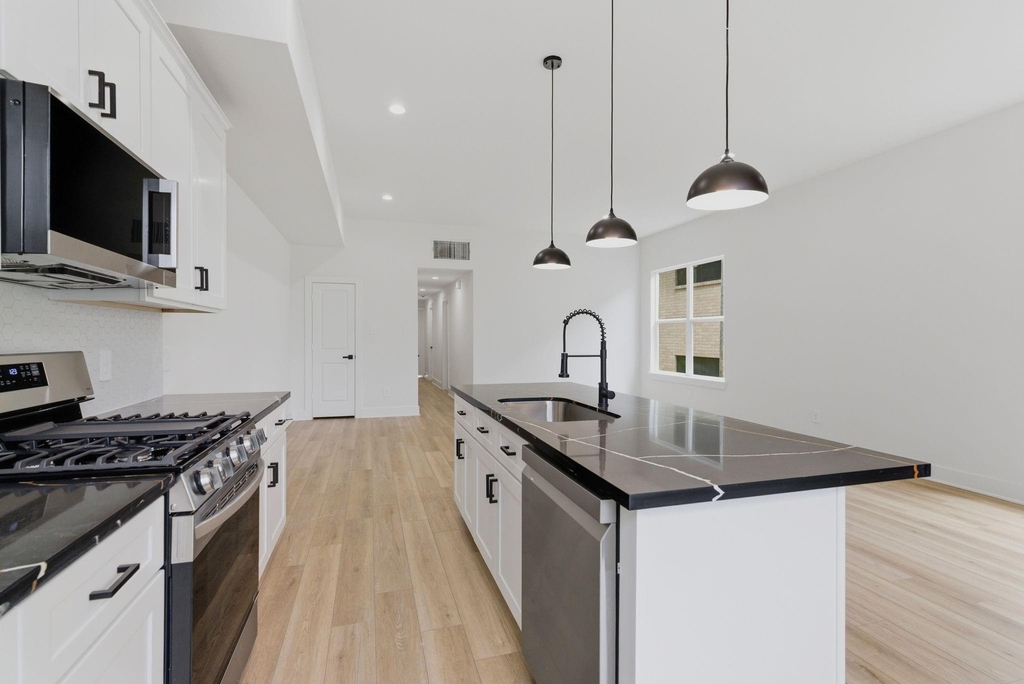 2917 Crane Street - Photo 4