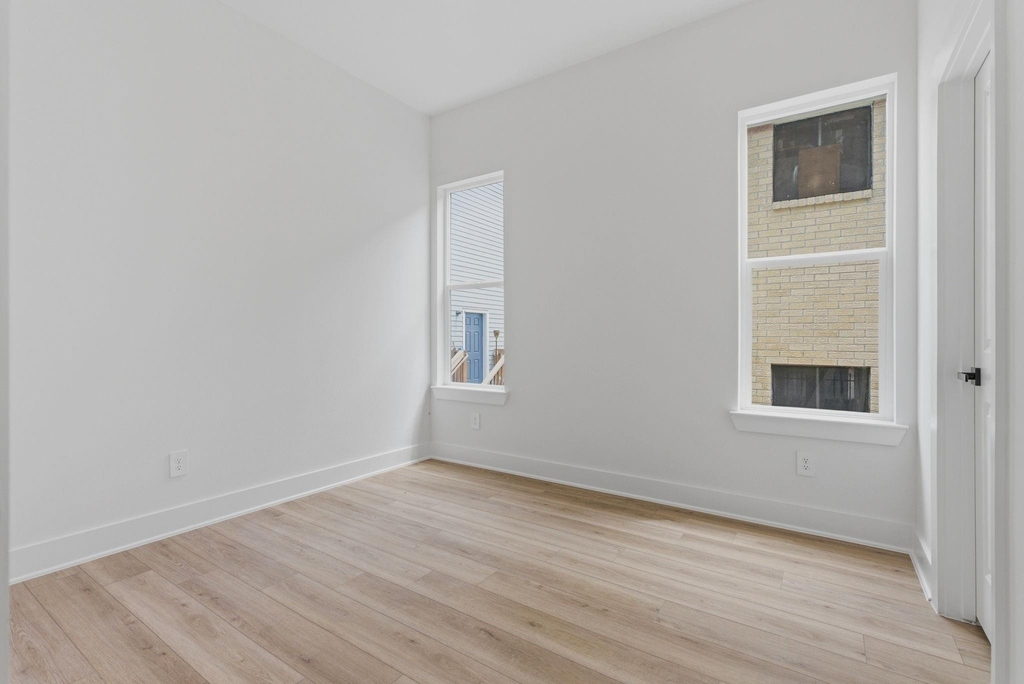 2917 Crane Street - Photo 9