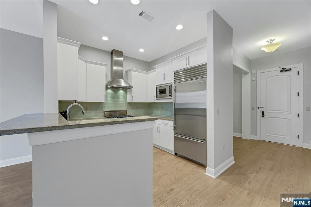 2307 The Plaza - Photo 9