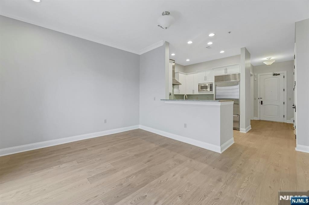 2307 The Plaza - Photo 8