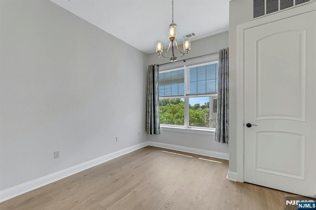 2307 The Plaza - Photo 16