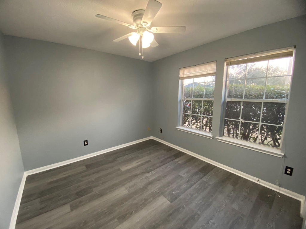 4031 Raspberry Court - Photo 19