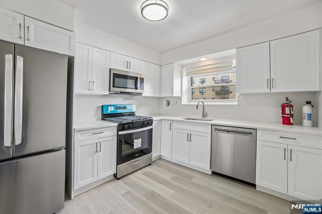 2430 8th - Photo 5