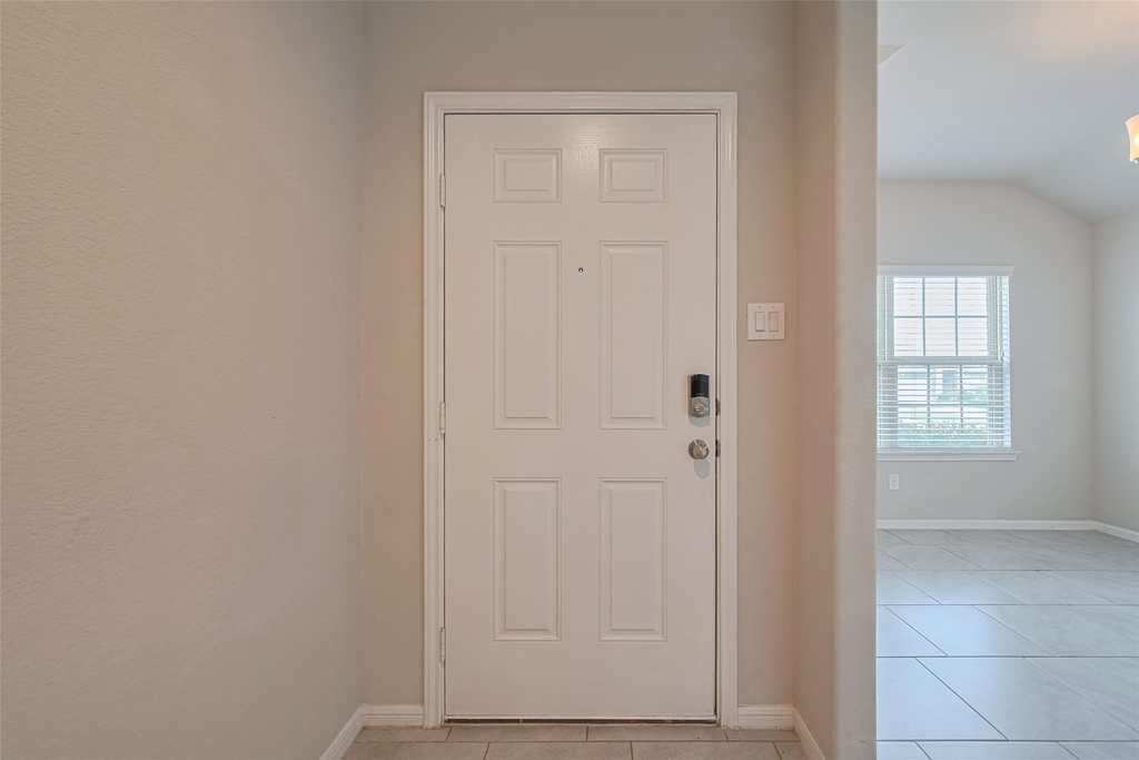 3010 Veeder Pass Lane - Photo 2