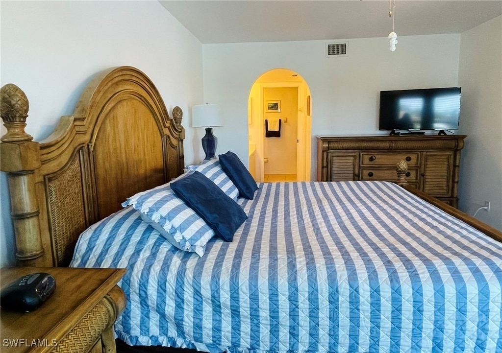 4410 Chantelle Drive - Photo 8