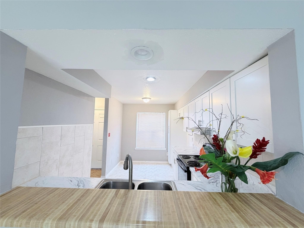 9200 W Bellfort Street - Photo 4