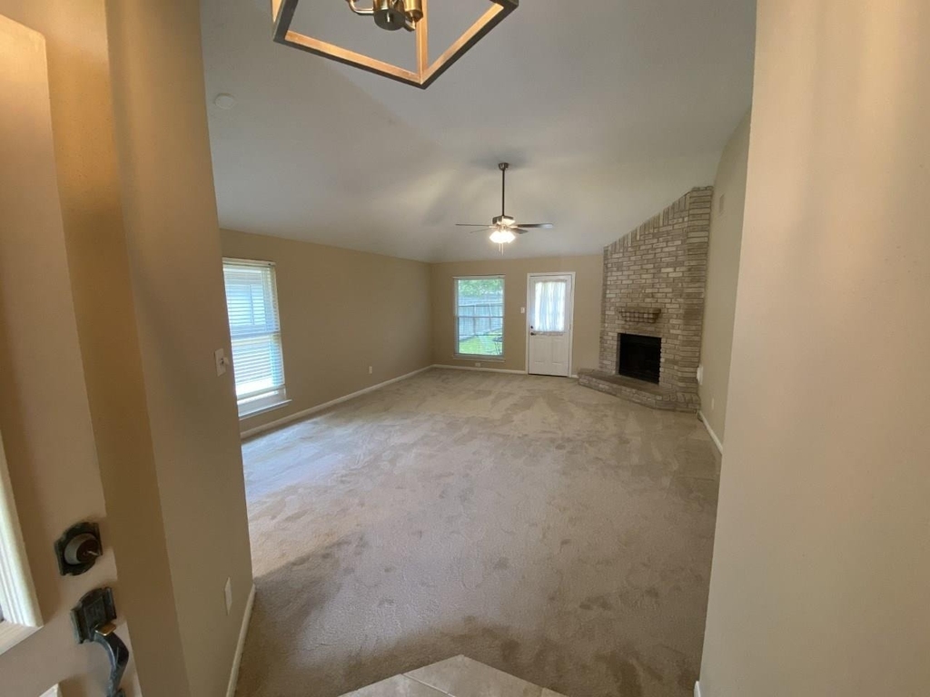 8646 Sunny Ridge Drive - Photo 3