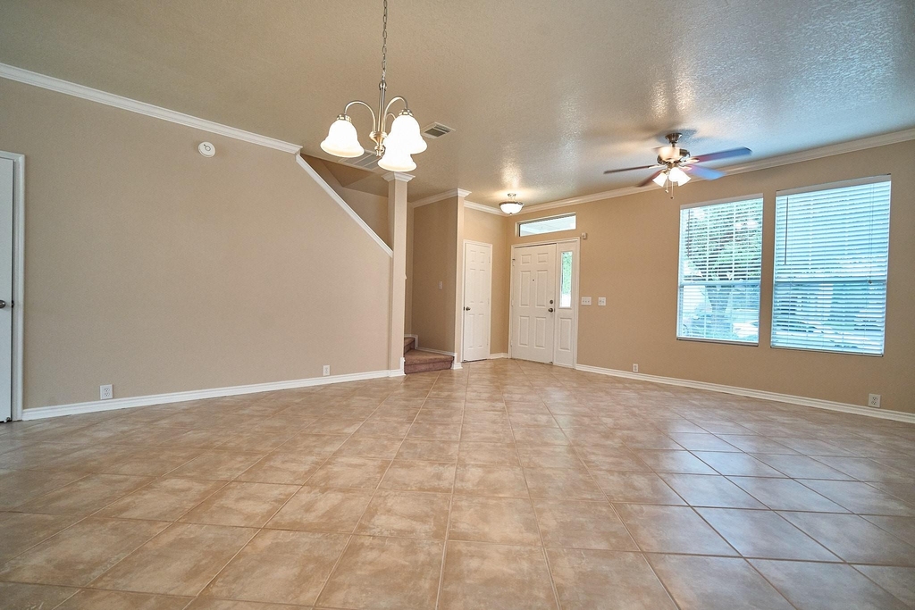 18814 Sandelford Drive - Photo 10
