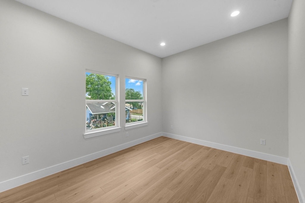 2348 Delafield Street - Photo 20