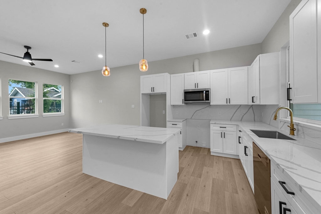 2348 Delafield Street - Photo 5