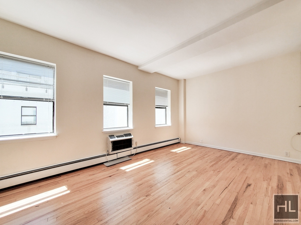 East 12th Street - Photo 1