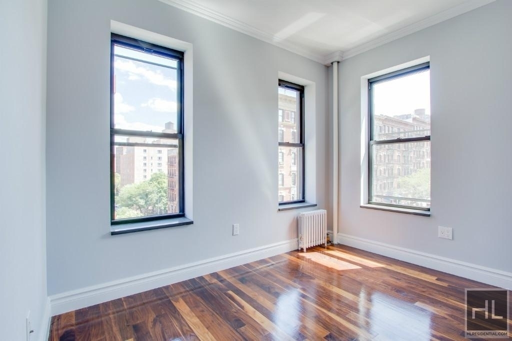 E 6th St. - Photo 2