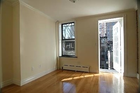 E 7th St. - Photo 2