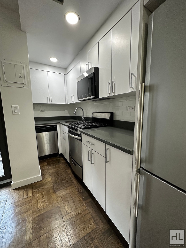 East 35 Street - Photo 2