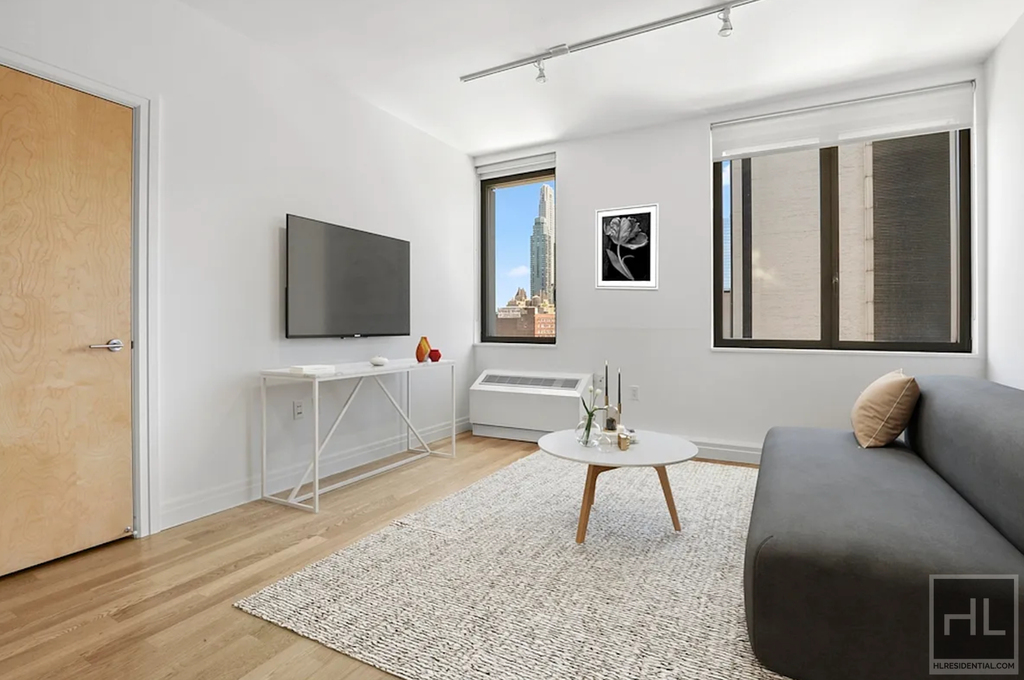 West 54th Street - Photo 1