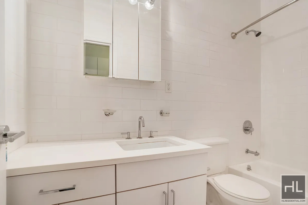 West 9 Street - Photo 4
