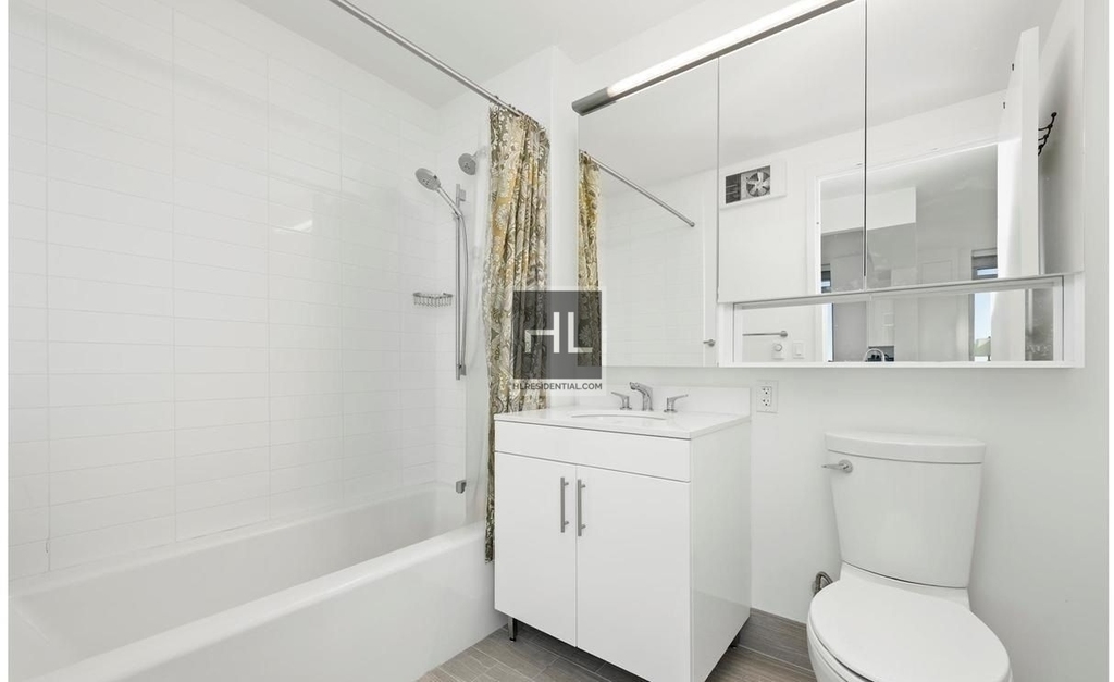 West 57th Street - Photo 6