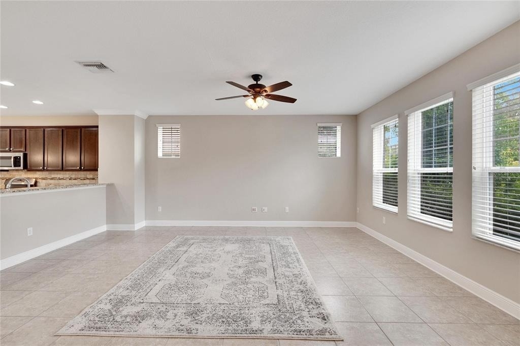 5320 Sagecrest Drive - Photo 4