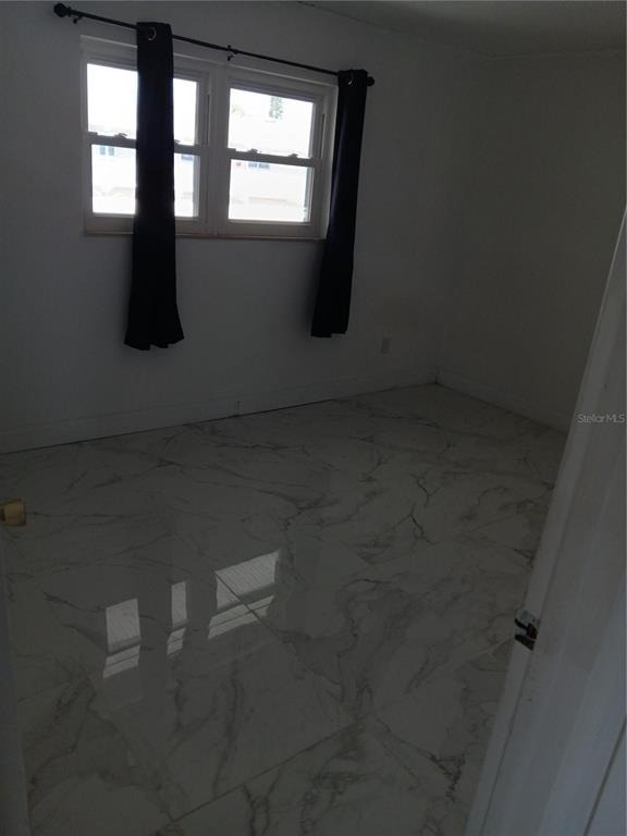 5287 81st Street N - Photo 4