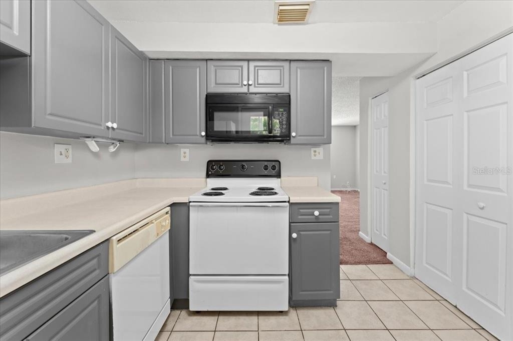 12407 Oak Cedar Place - Photo 8