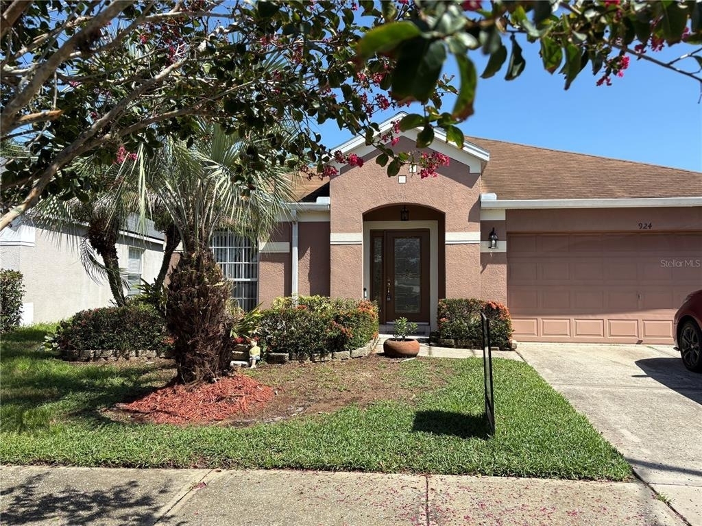 924 Ridge Haven Drive - Photo 0