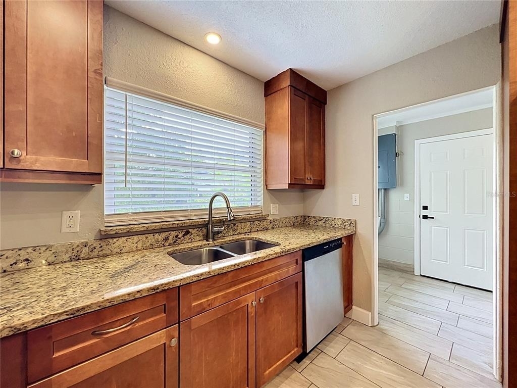 3012 Rogan Road - Photo 9